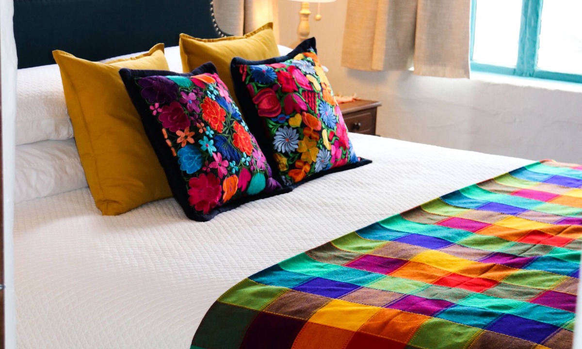 Las Cruces Apartment | Casita Florecita - downtown at the historic Hacienda de Las Cruces