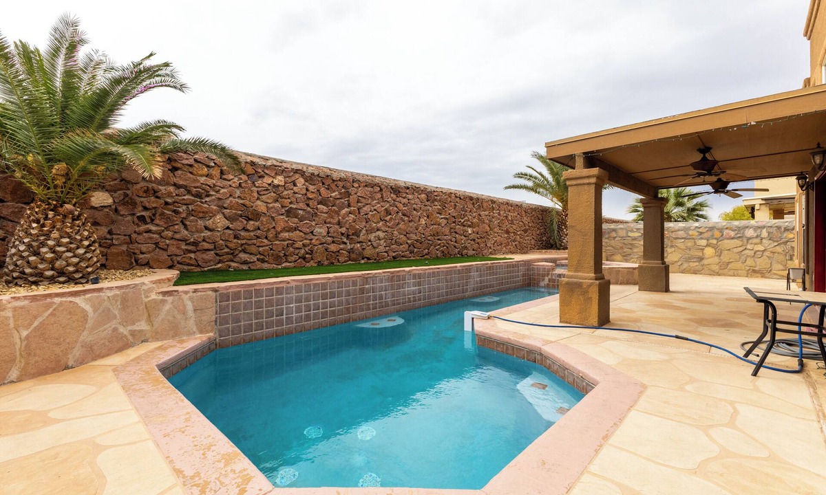 Biggs Field House | Casita Kingdom Keys with Pool