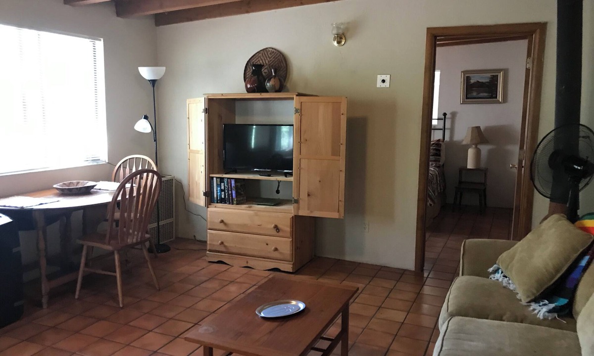 Tanque Verde Cabin | CASITA ON 10.5 ACRE GUEST RANCH! Sleeps 4! Pool! Full kitchen, BBQ, firepit!