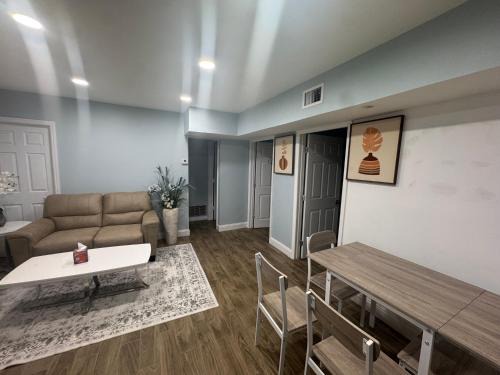 Pinellas Park Hostel | Casita Zen