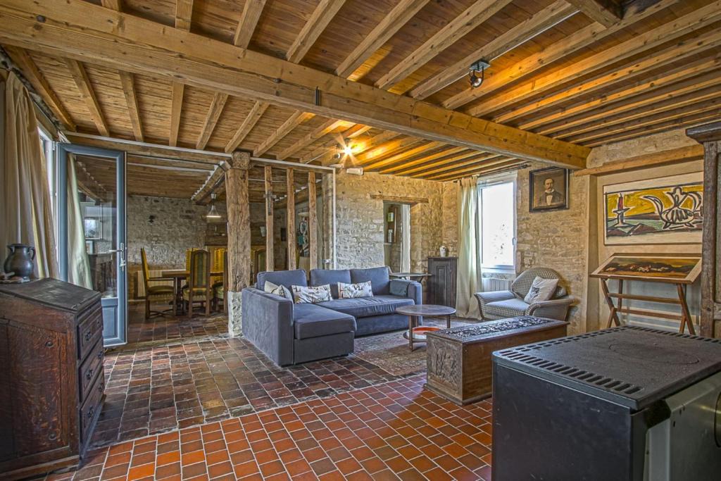 Formigny House | CASSANDRE'S HOUSE garden & private parking