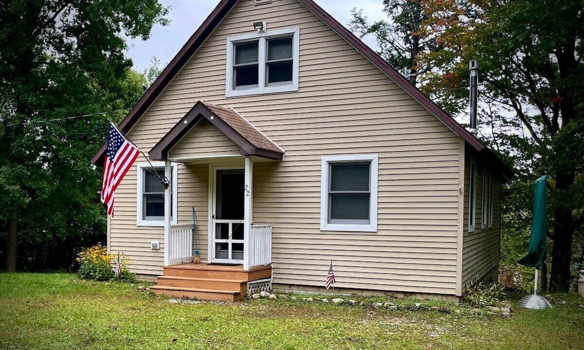 Town of Macomb Cabin | Cassetta's View - Hickory Lake N.Y.