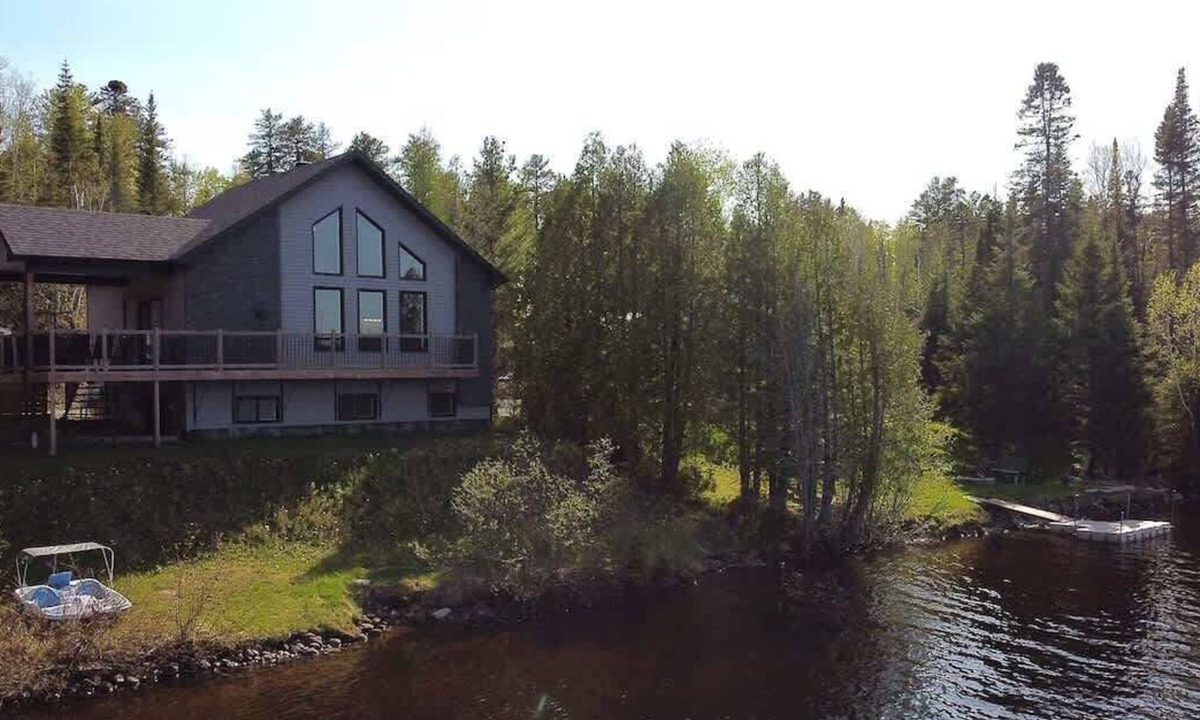 Saint-David-de-Falardeau Ski Chalet | Cassiopée | Tavata Chalets | Spa et nature