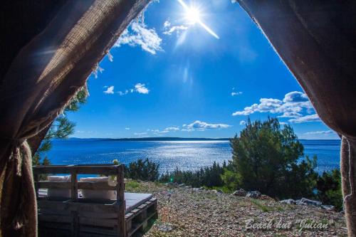 Jelsa Resort | Cast Away - Eco Resort