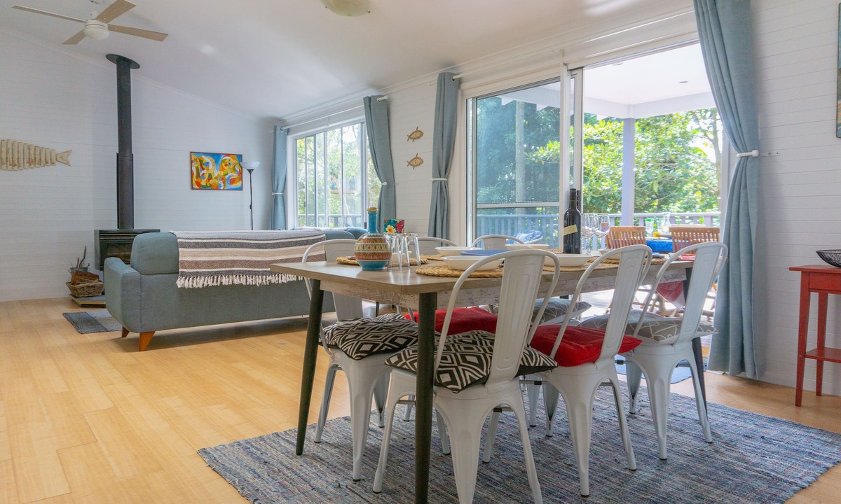 Macmasters Beach House | Castaway Macmasters Beach House | Opposite beach path | Pet friendly