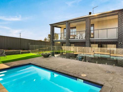 San Remo House | Castaway Views