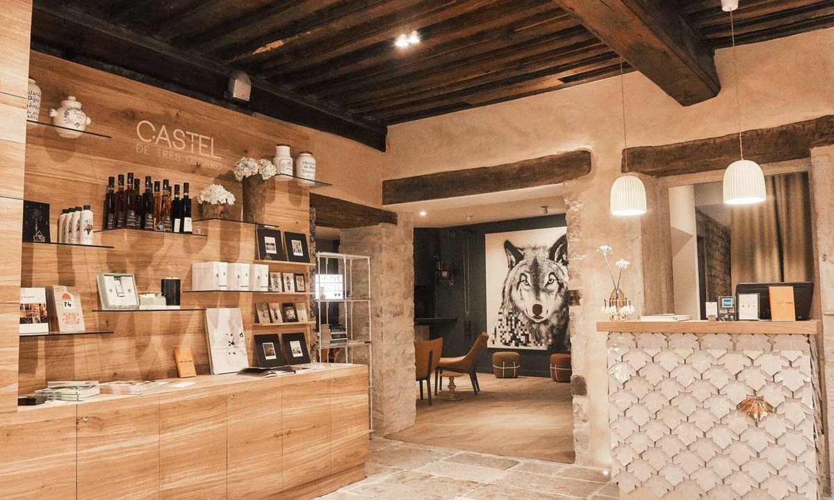 Morey-Saint-Denis Hotel | Castel de Tres Girard