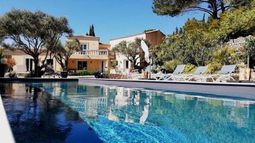 Le Beausset Apartment | Castel'lodge