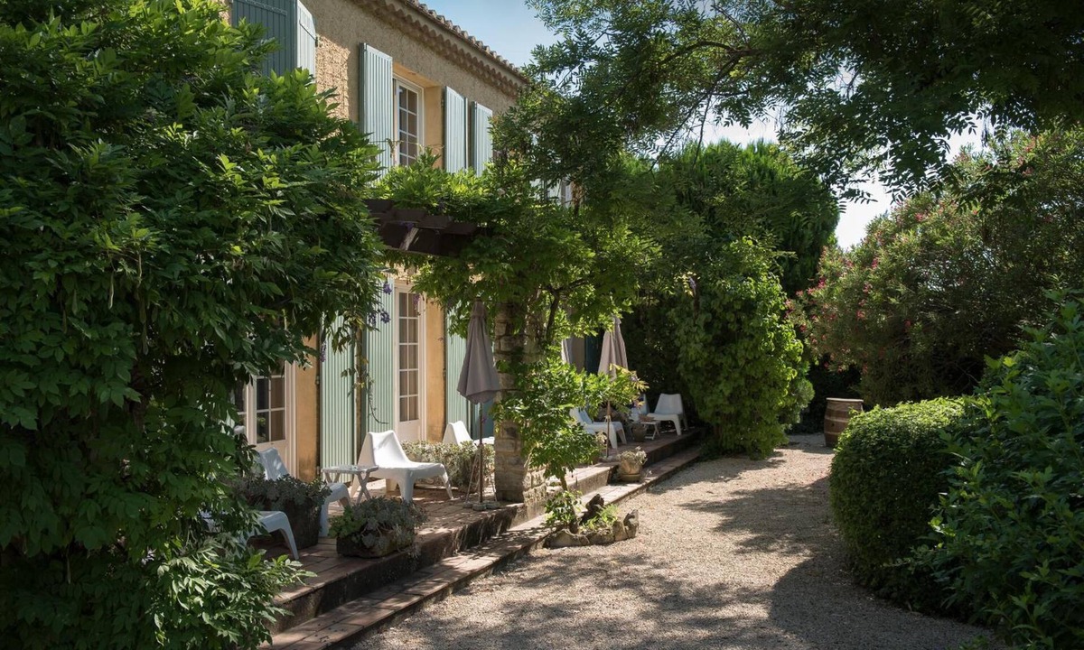 Barbentane Hotel | Castel Mouisson