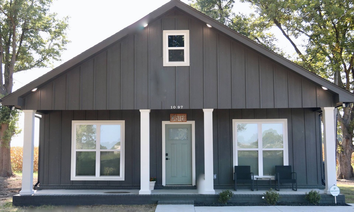 Osceola House | Caster, Steel Bend Guest Houses: Caster