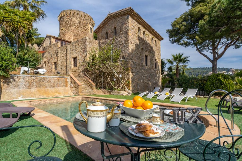 Santa Susanna Villa | Castillo Can Xirau Piscina Privada Vistas Mar Aire Acondicionado