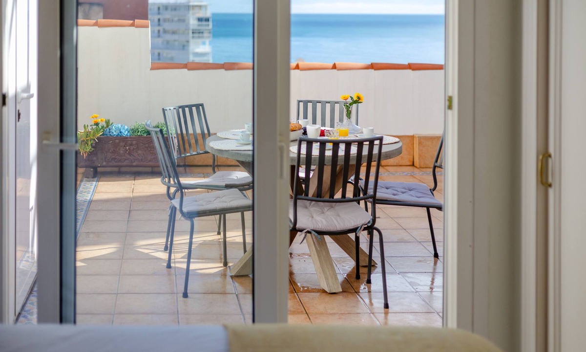Raval Roig Apartment | Castle and Beach by Fidalsa