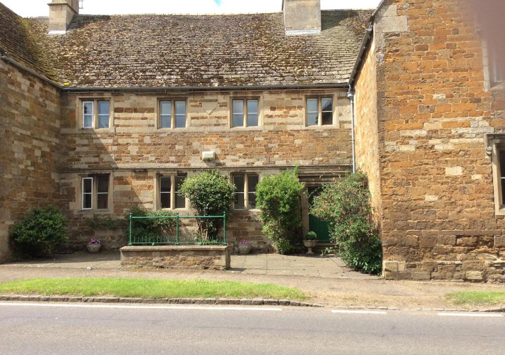 Medbourne Bed & Breakfast | Castle Farm House B&B