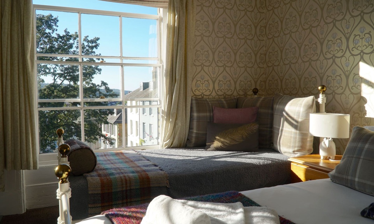 Dover House | Castle Guest House