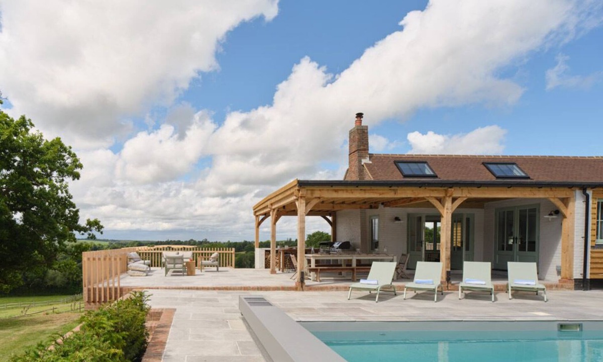 Crowborough House | Castle Hill Cottage