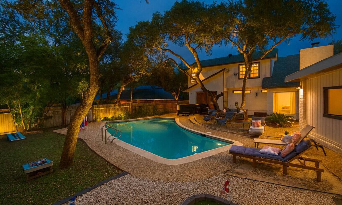 Whispering Oaks House | Castle Hills Escape | 4BR w/Pool & Game Room