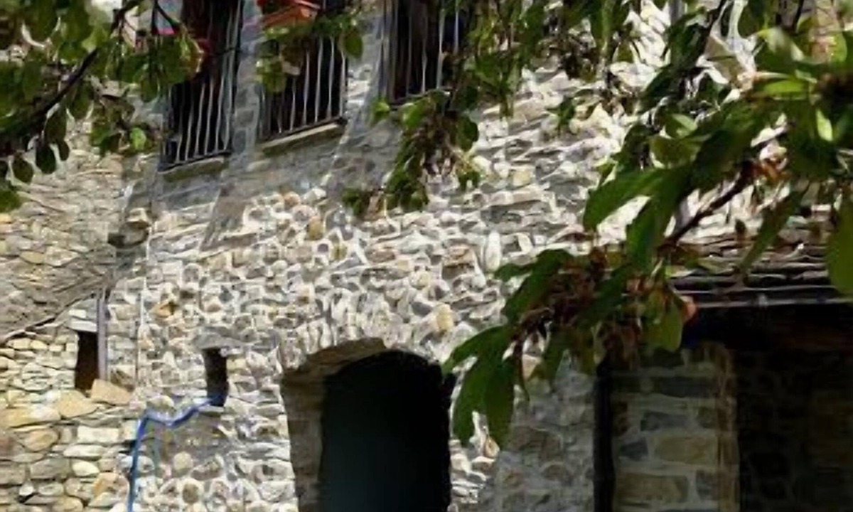 Puyarruego Cottage | Castle House for 4 people