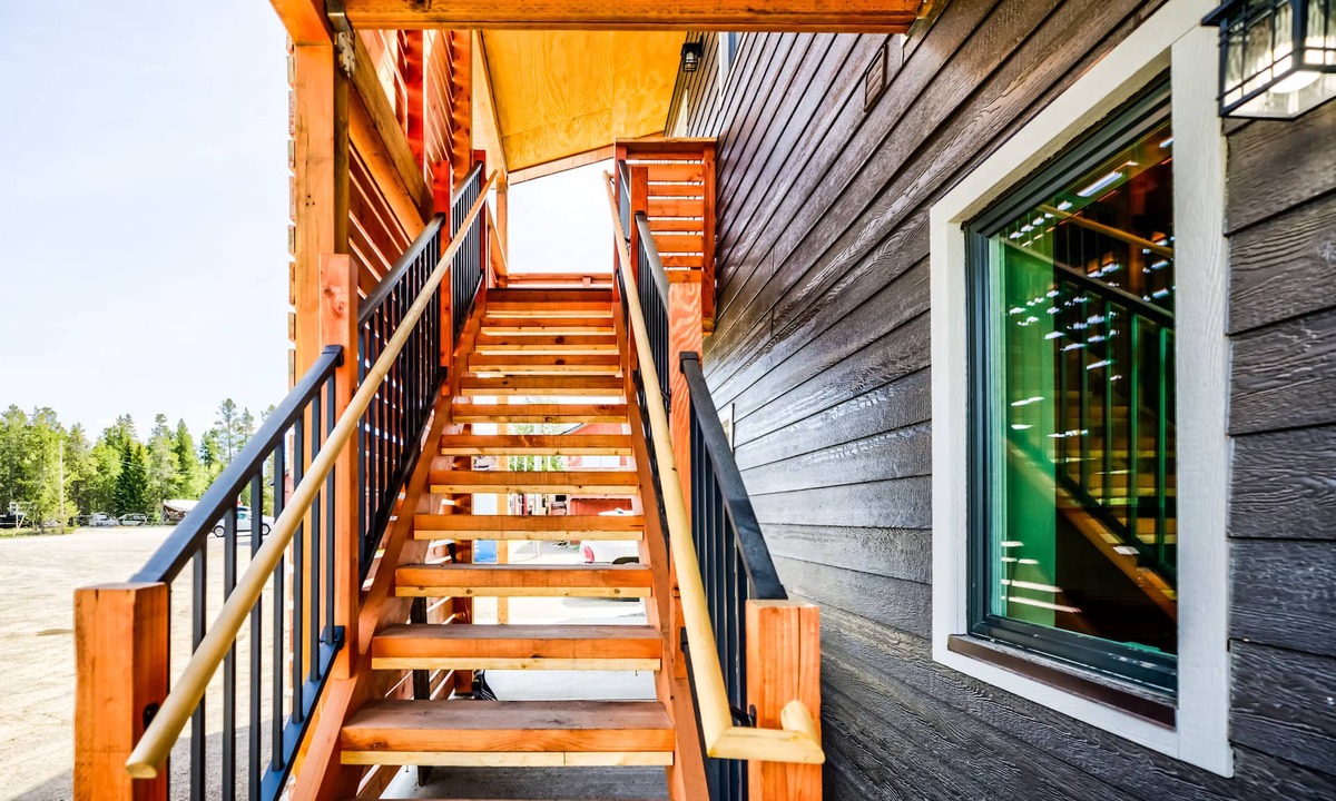 West Yellowstone House | Castle in the Sky Unit Z