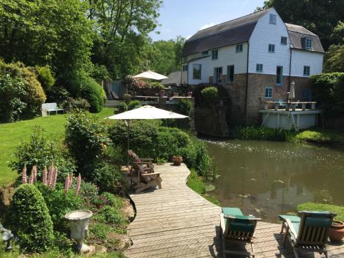 Dorking Bed & Breakfast | Castle Mill Bed and Breakfast