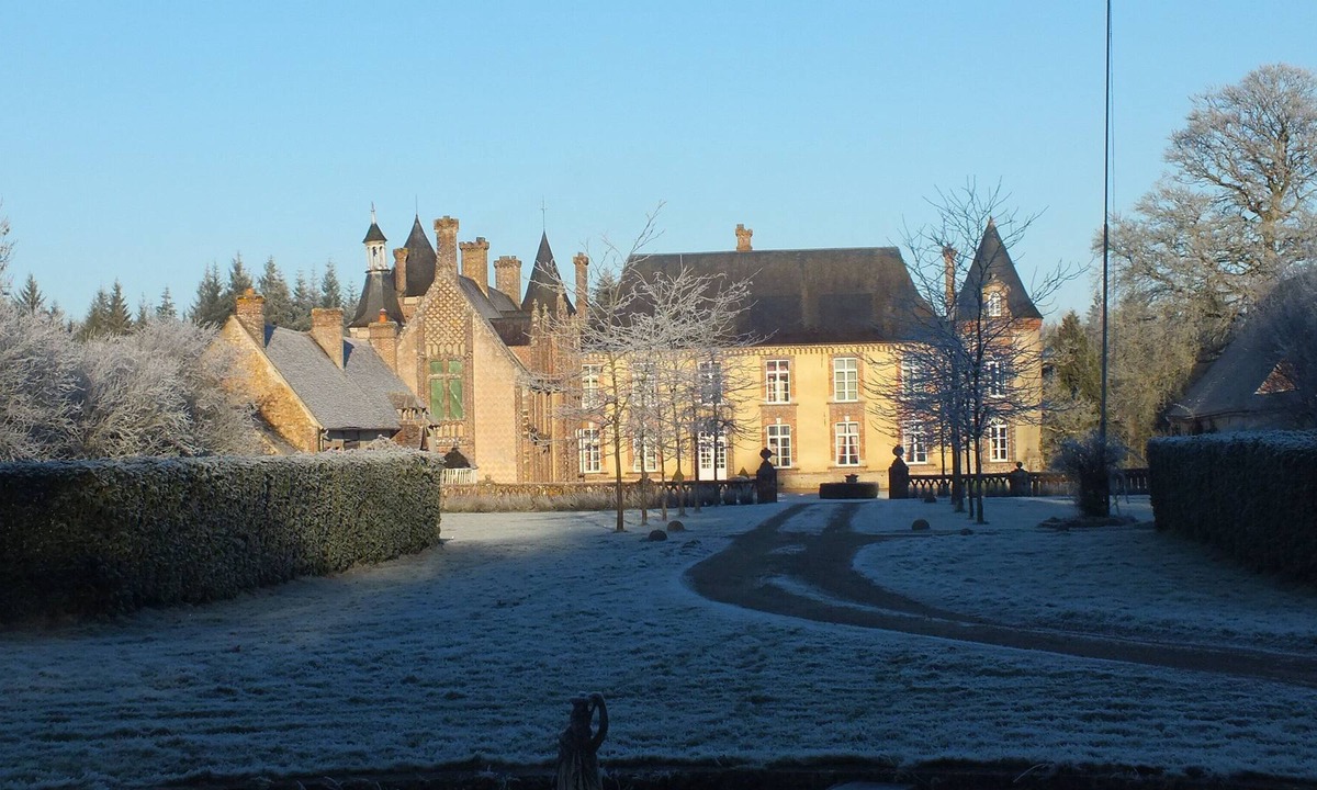L'Home-Chamondot Other | Castle sleeps 18 at 1:30 from Paris