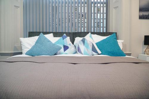 Dudley Apartment | Castle View