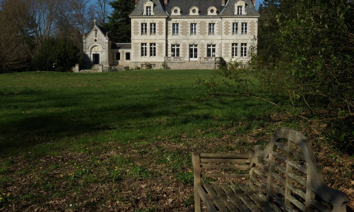 La Paquelais House | Castle with XXL chapel
