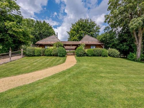 Sedlescombe House | Castlemans Stables West