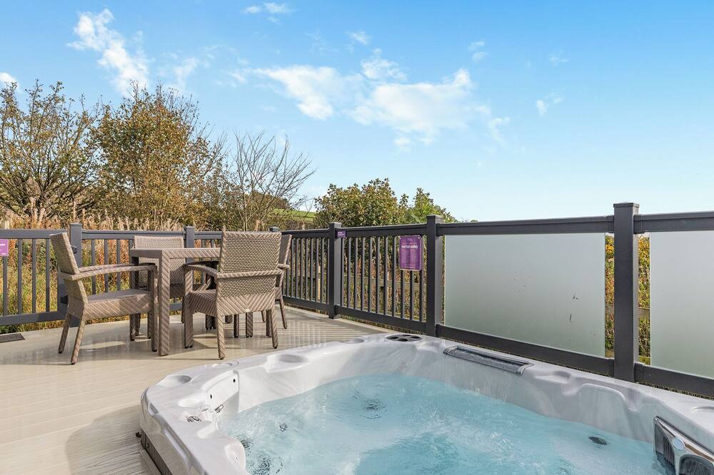 Newton Grange Ski Chalet | Castleton Premier Lodge