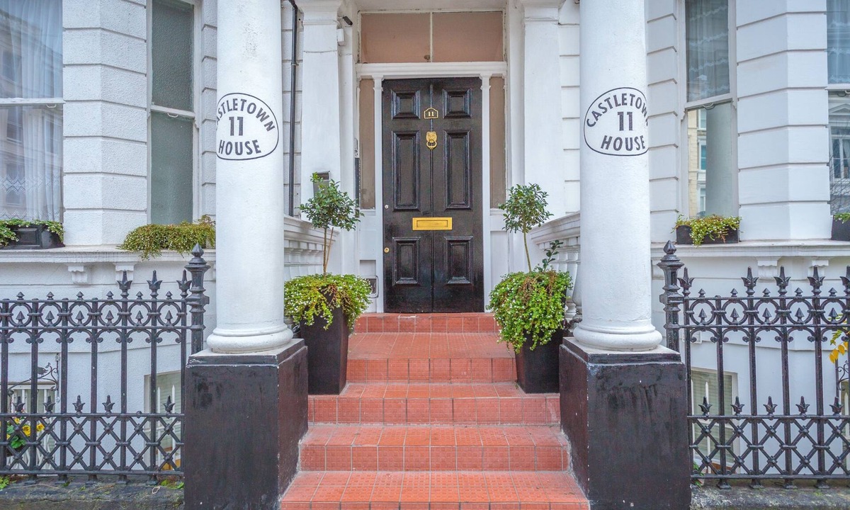 West Kensington Apartment | Castletown House Apartments