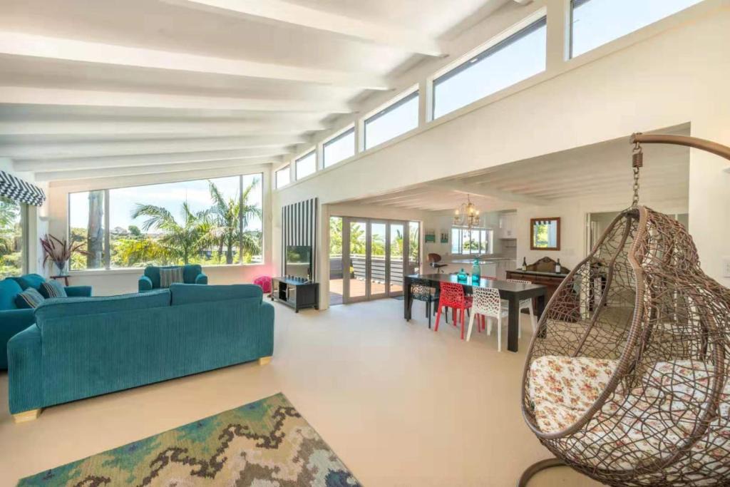 Castor Bay House | Castor bay holiday house