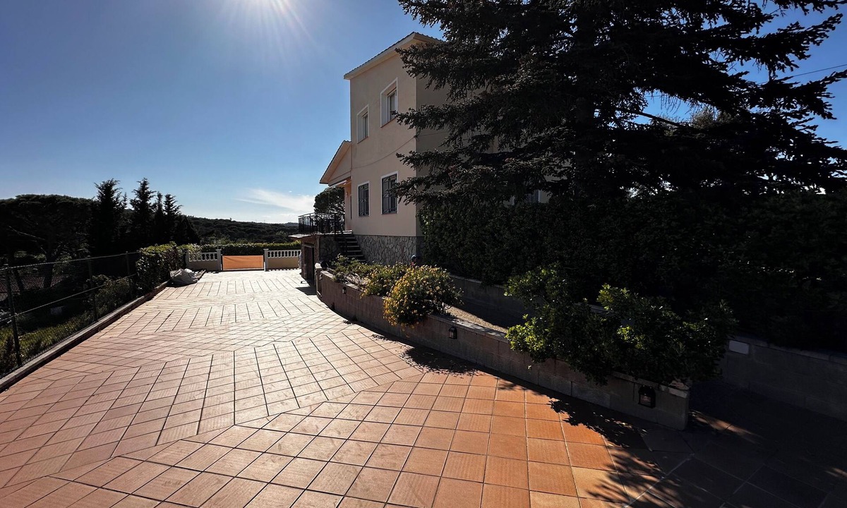 Mont Barbat Villa | CATALAN HOUSE