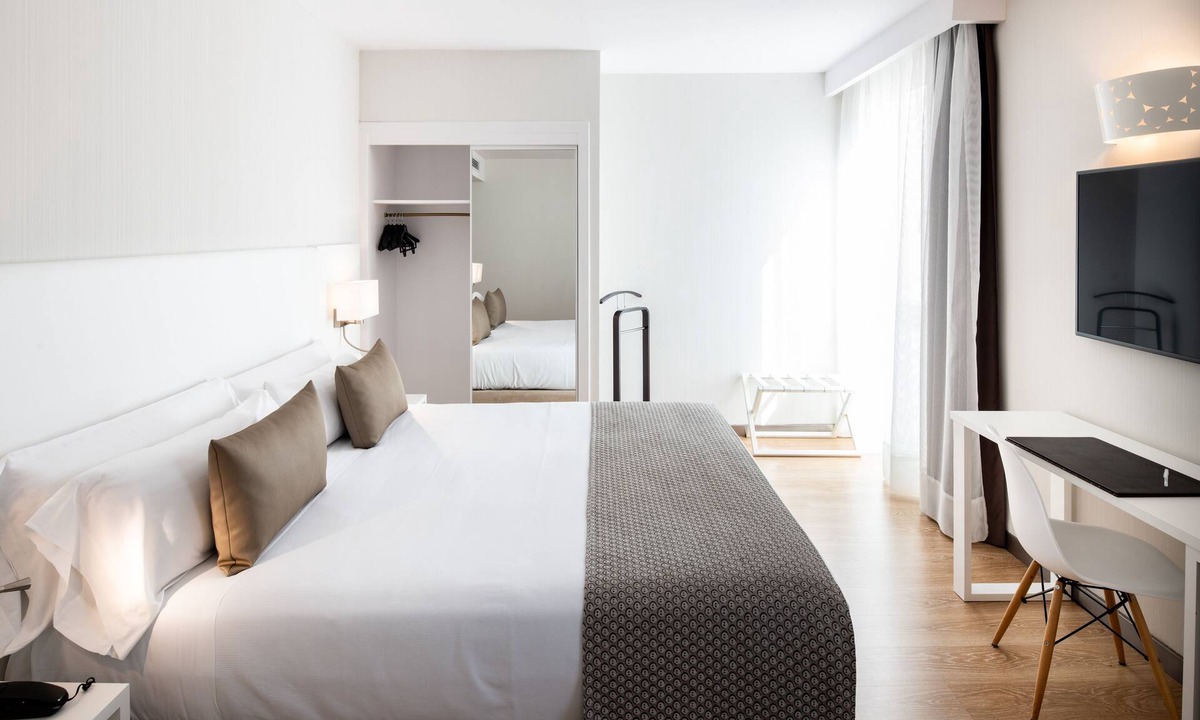 Sant Andreu de la Barca Hotel | Catalonia Bristol