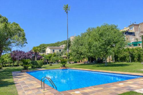 Santa Oliva Villa | Catalunya Casas Unique sanctuary with extra large pool!