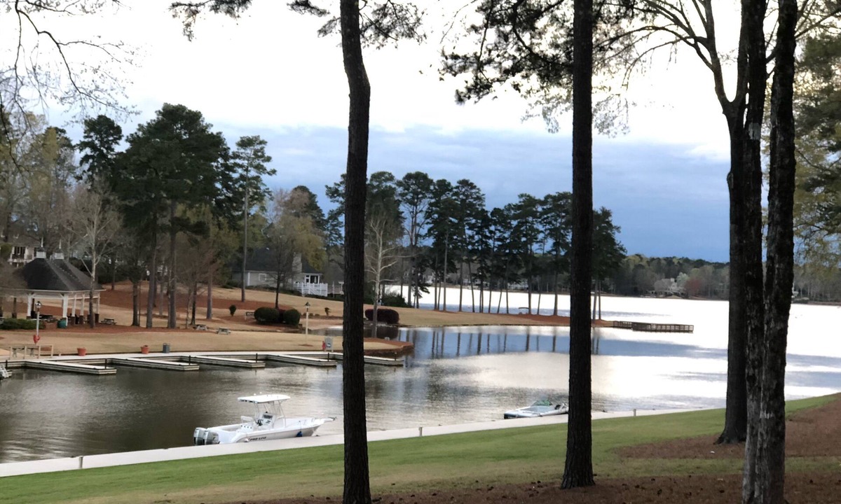 Greensboro Condo | Catch a Good Time