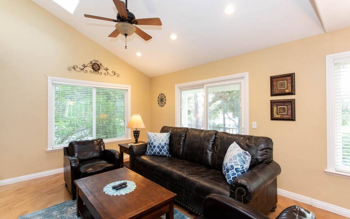 Fallbrook House | Catch Me a Cab-Active Winery House