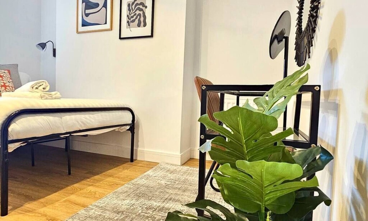 Cathays Apartment | Cathays Apartments No.2 by Switchback Stays