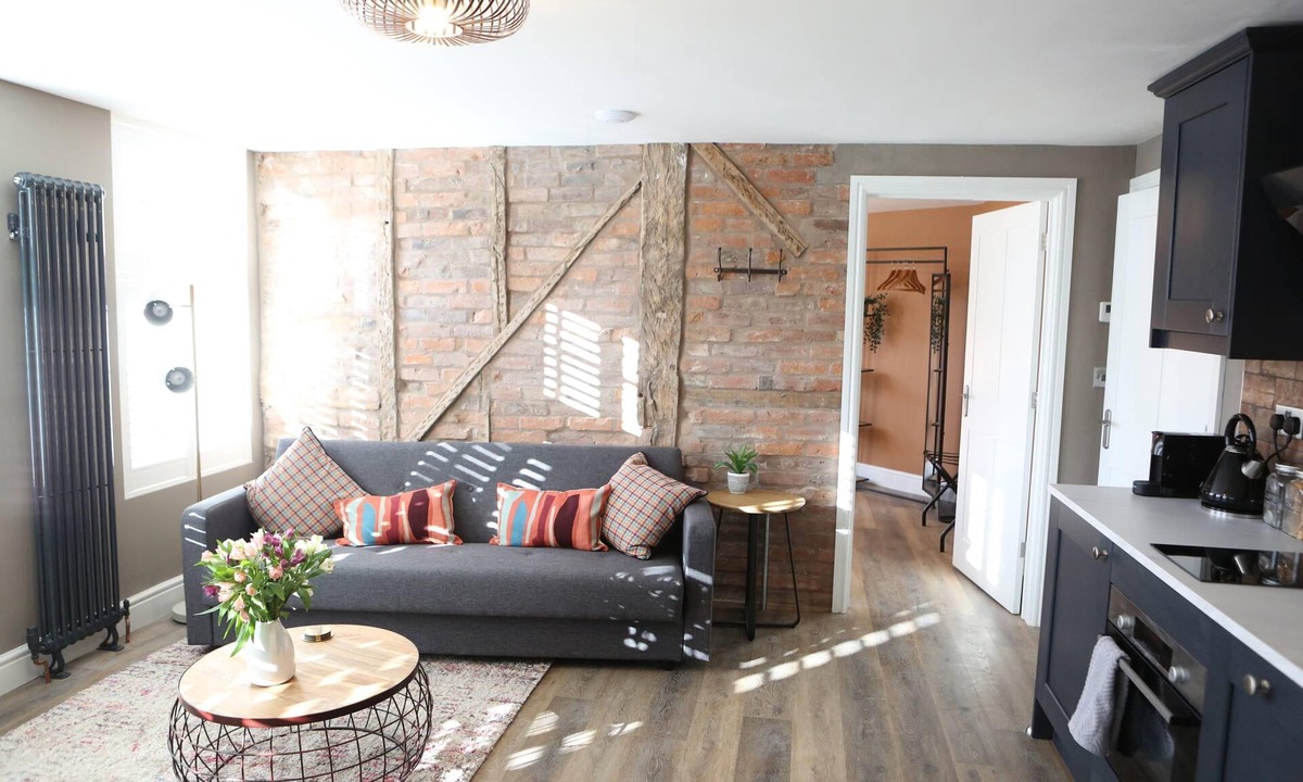 Spetchley Apartment | Cathedral Superior Apartment