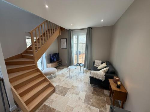 Presles-et-Thierny Apartment | Catherine Maisonnette