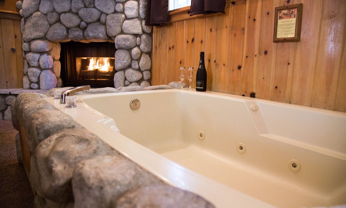 Big Bear City Cabin | Cathy's Cottages
