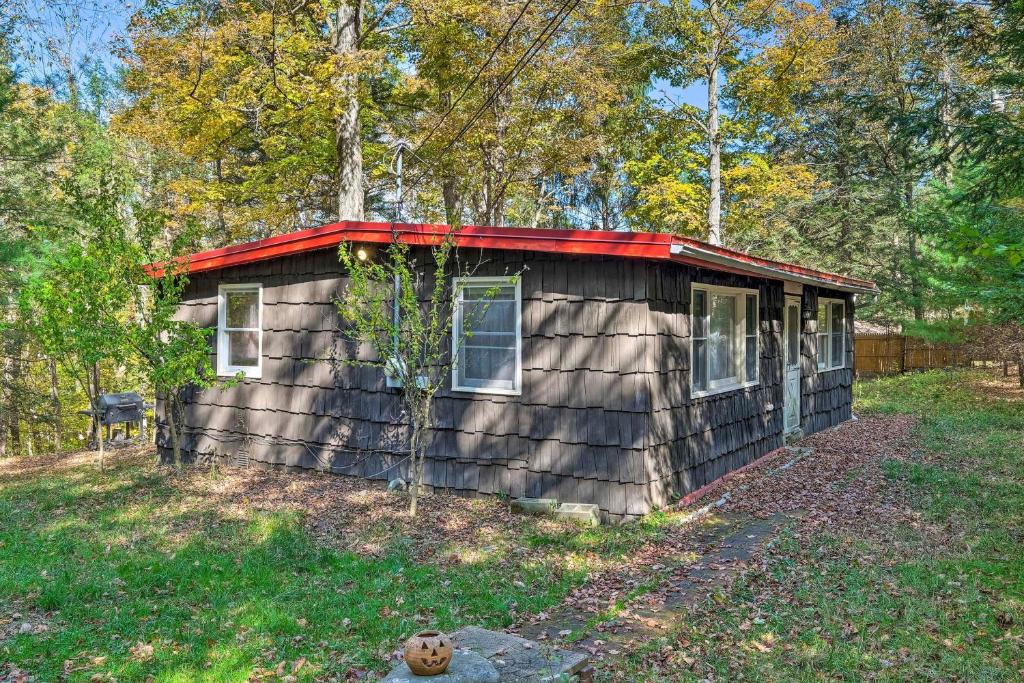 East Durham House | Catskill Mtn Home w/Deck ~ 1 Miles to Zoom Flume!