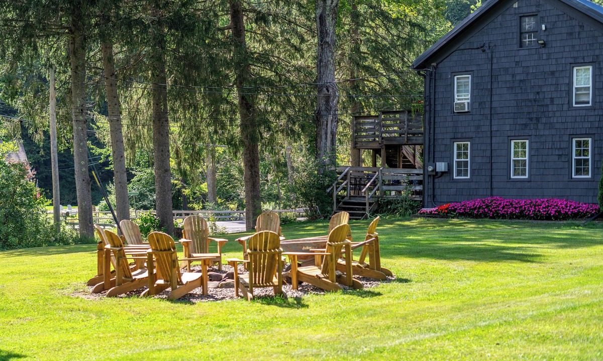 Shandaken Hotel | Catskill Seasons Inn