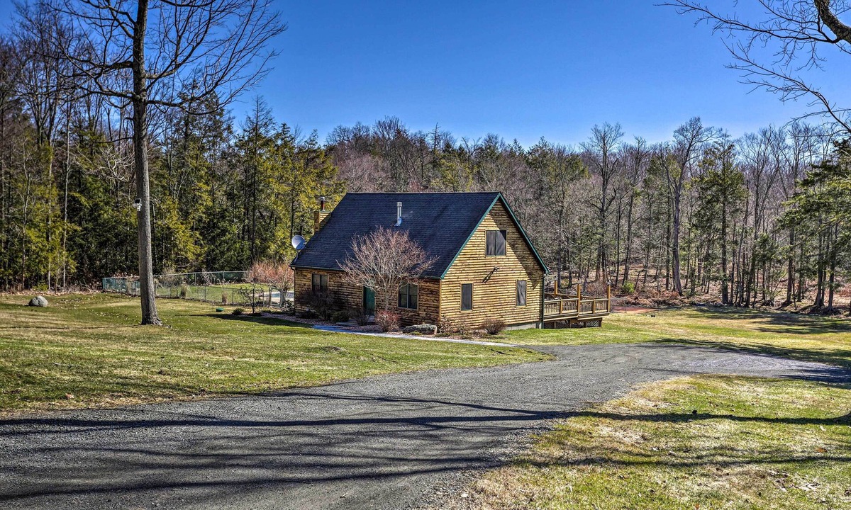 Circleville Cabin | Catskills Cabin Escape with Deck and Fire Pit!