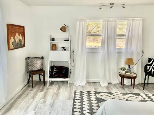 Mount Tremper House | Catskills Hideaway Minutes from Hiking