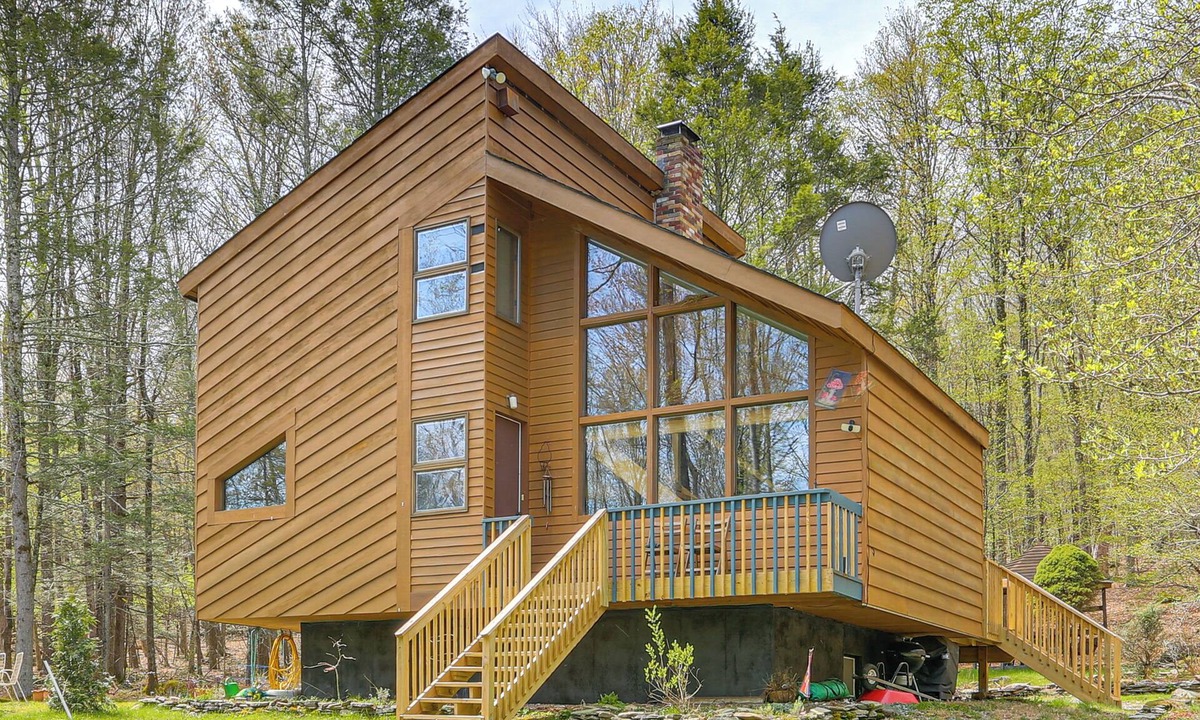 Oliverea Cabin | Catskills Serenity! Cozy Vintage Cabin on 10 Acres
