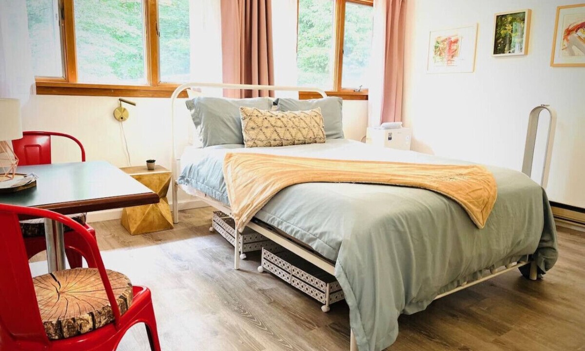 Highmount Apartment | Catskills The Bohemian Dream