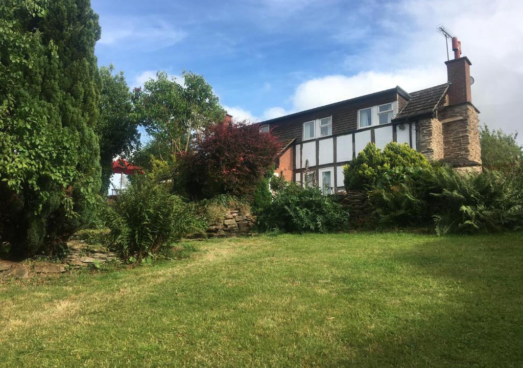 Pencombe House | Causeway Cottage