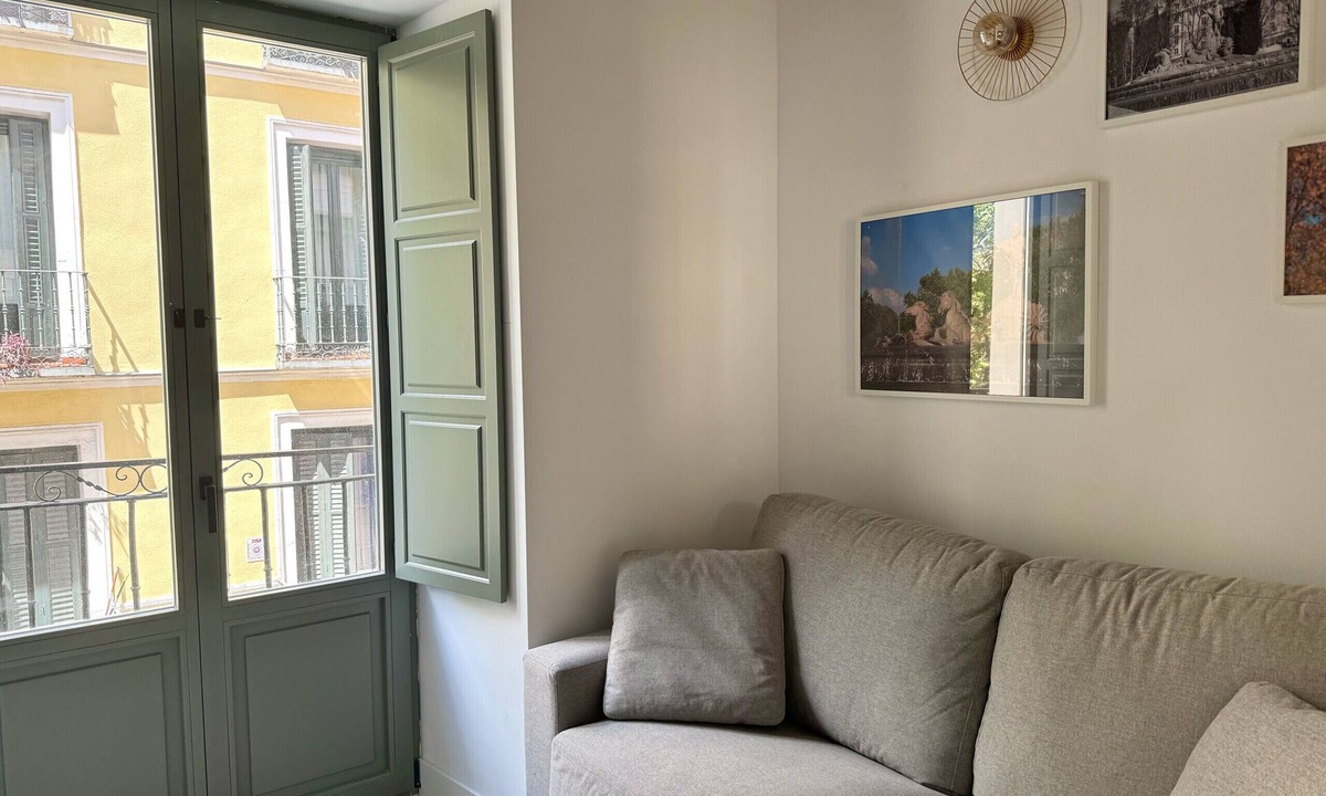 Barrio de La Latina Apartment | CavaBajaSuites 204 FUENTE DE NEPTUNO