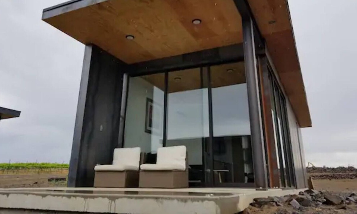 Quincy House | Cave B Ridge - next to Gorge Ampitheatre