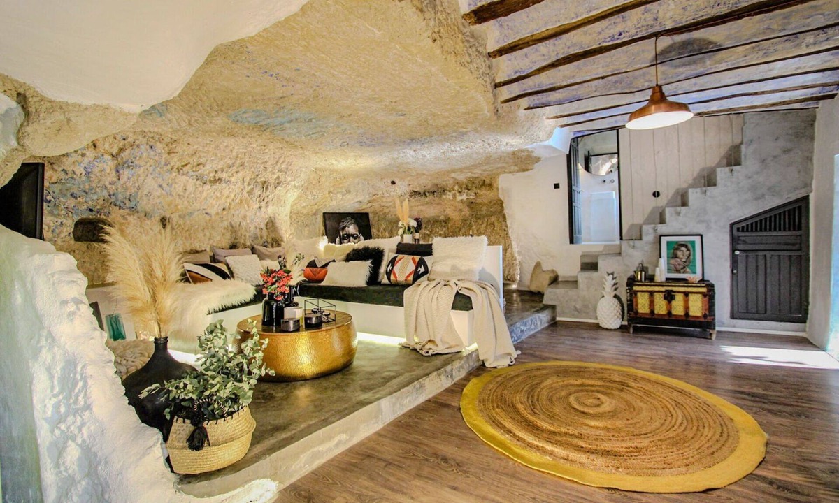 Jorquera Hotel | Cave Villa GROTTA (Cave Hotel Lomas de Ruvira)