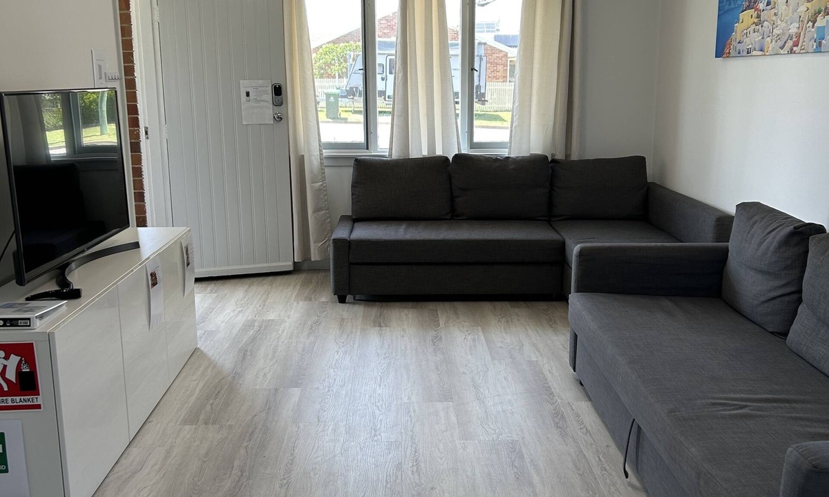 Caves Beach House | Caves Beach Holiday House